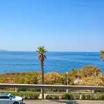 Exquisite Seafront Getaway Lägenhet *