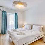 Lägenhet Exquisite Seafront Getaway