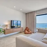 Exquisite Seafront Getaway Lägenhet St. Paul's Bay