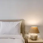 Exquisite Seafront Getaway *