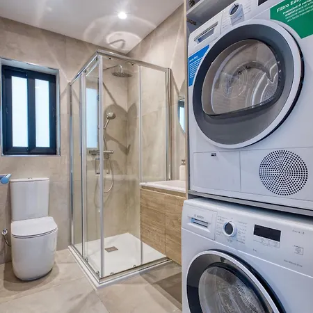 Exquisite Seafront Getaway * St Paul's Bay