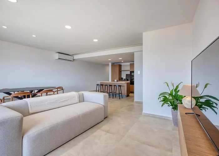 Apartament Exquisite Seafront Getaway *