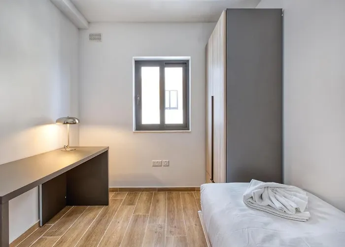 Апартаменты Exquisite Seafront Getaway