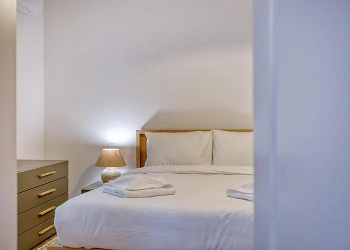 דירה Exquisite Seafront Getaway